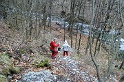 92 Bagnati dalla pioggia delle cascate, ora comincia a piovere dal cielo con temporale !